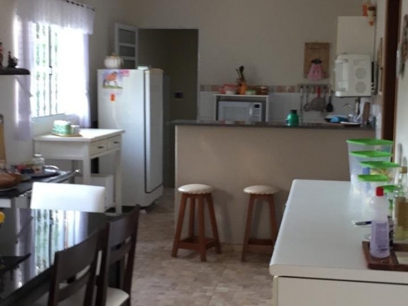 ÁREA C/ PASTO E MATA