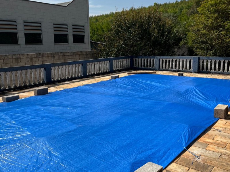 TERRENO COMERCIAL + PISCINA