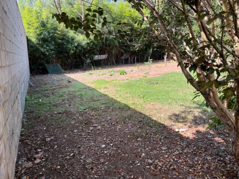 TERRENO COMERCIAL + PISCINA