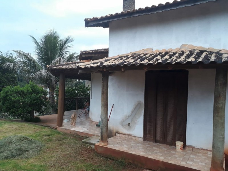 CHACARÁ DUAS CASAS PISCINA