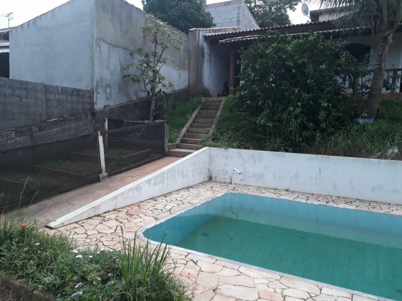 CHACARÁ DUAS CASAS PISCINA