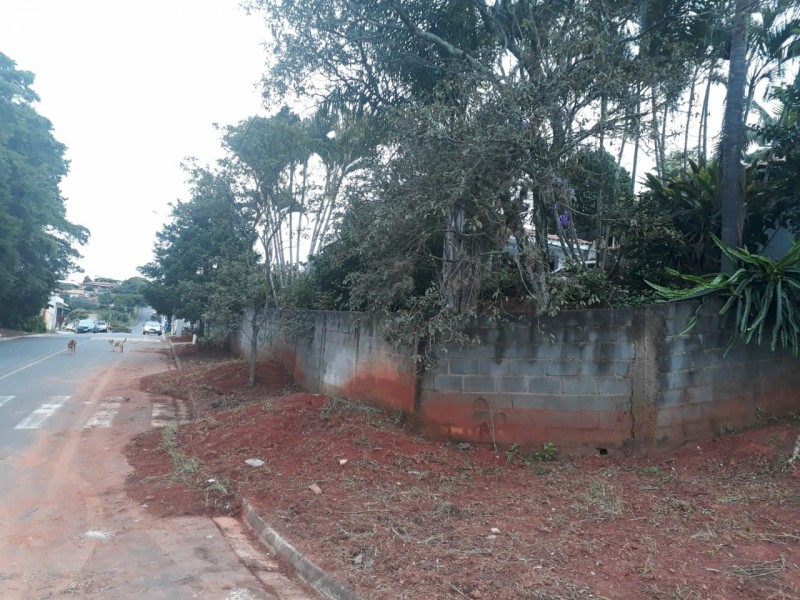 CHACARÁ DUAS CASAS PISCINA