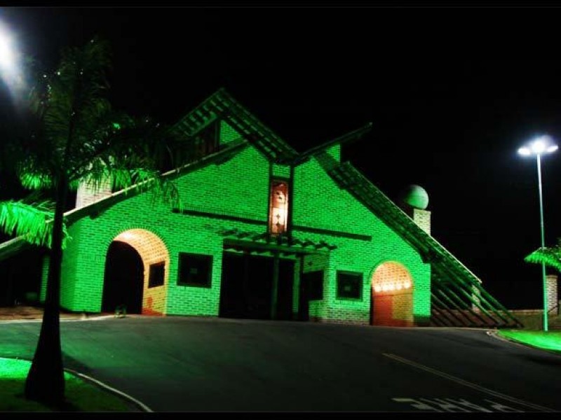 LINDO TERRENO CONDOMÍNIO A 2KM DO CENTRO