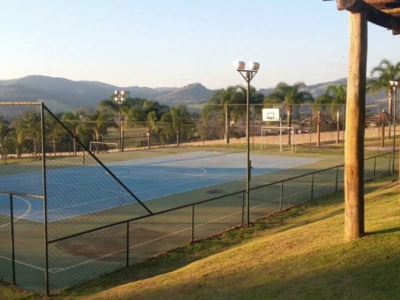 LINDO TERRENO CONDOMÍNIO A 2KM DO CENTRO