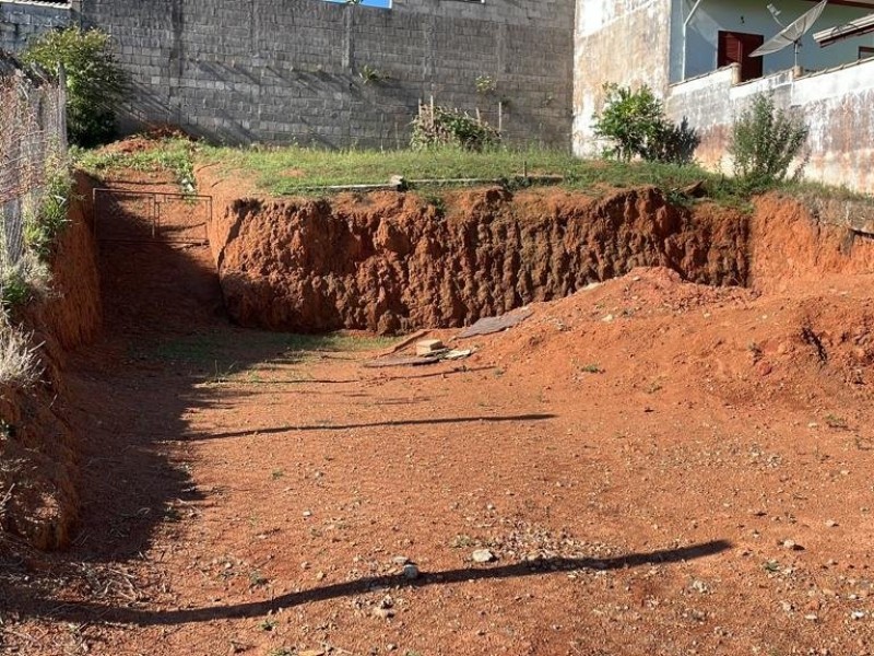 TERRENO PRONTO P/ CONSTRUIR