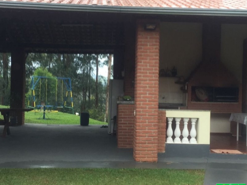 SITIO PROXIMO A CIDADE