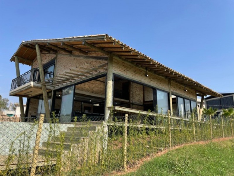 CASA ALTO PADRÃO CONDOMINIO 