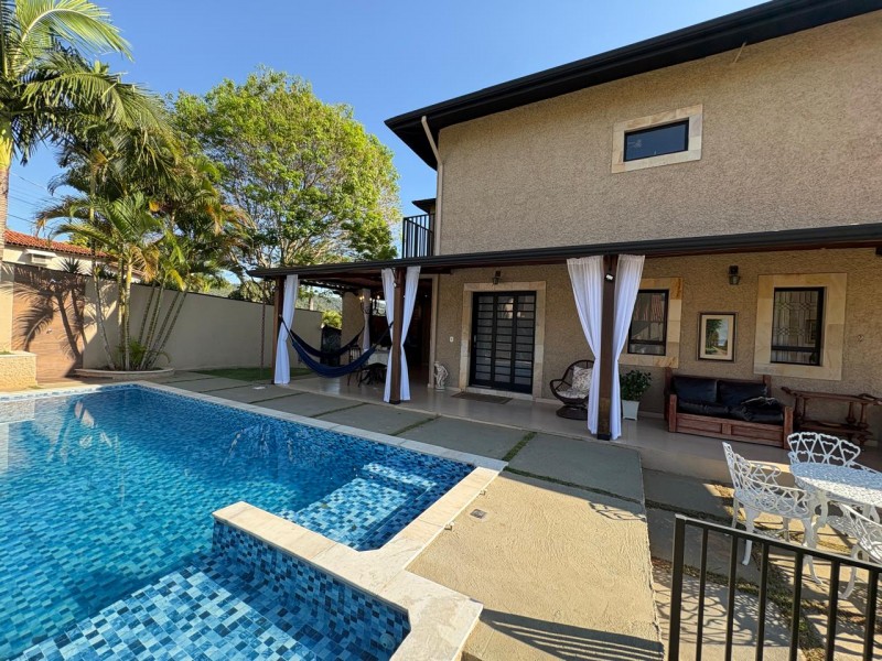 CHACARÁ COM LINDA CASA