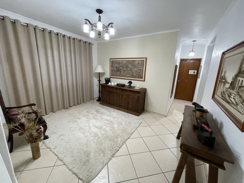 CHACARÁ COM LINDA CASA