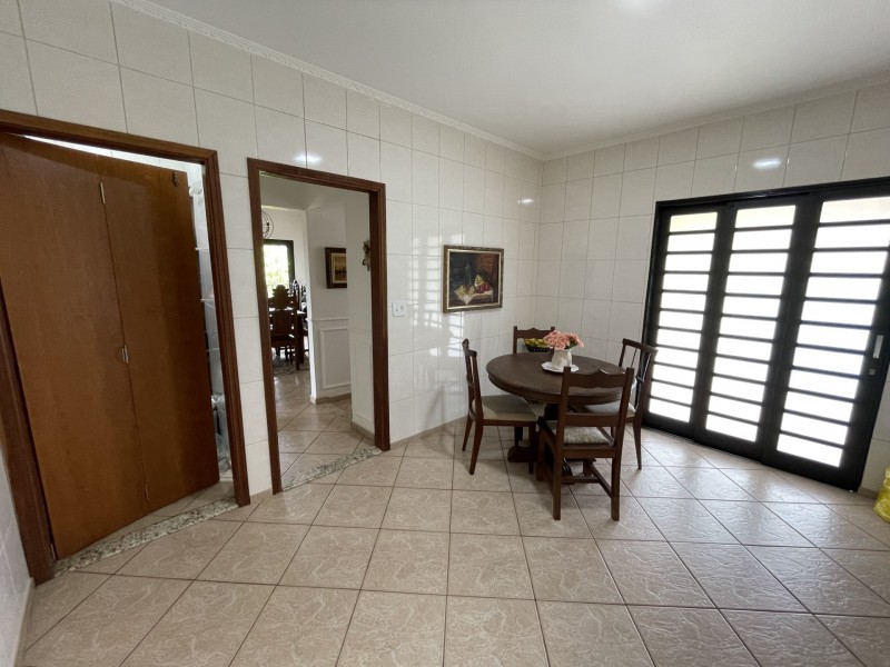 CHACARÁ COM LINDA CASA