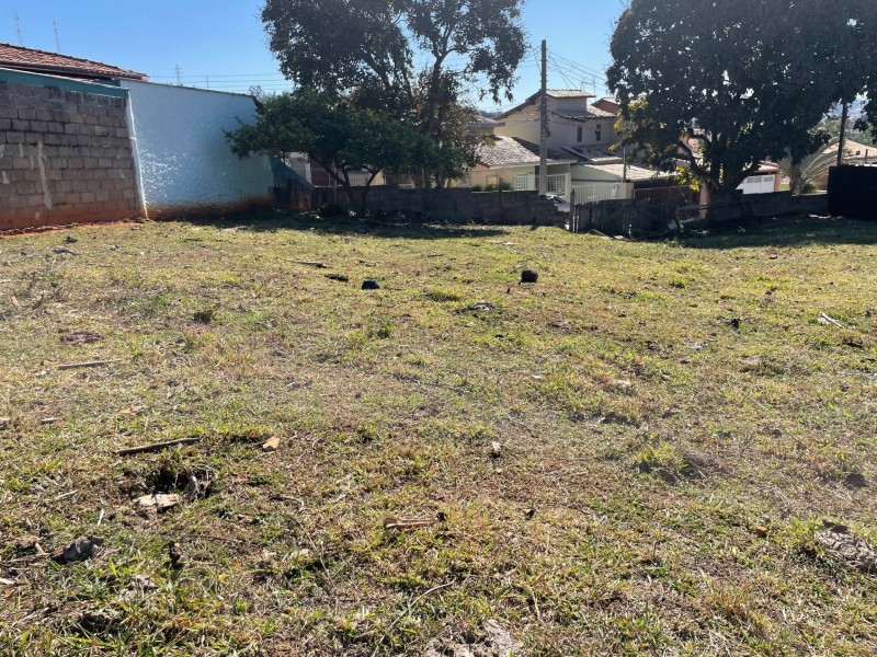 TERRENO PLANO LUGAR NOBRE 