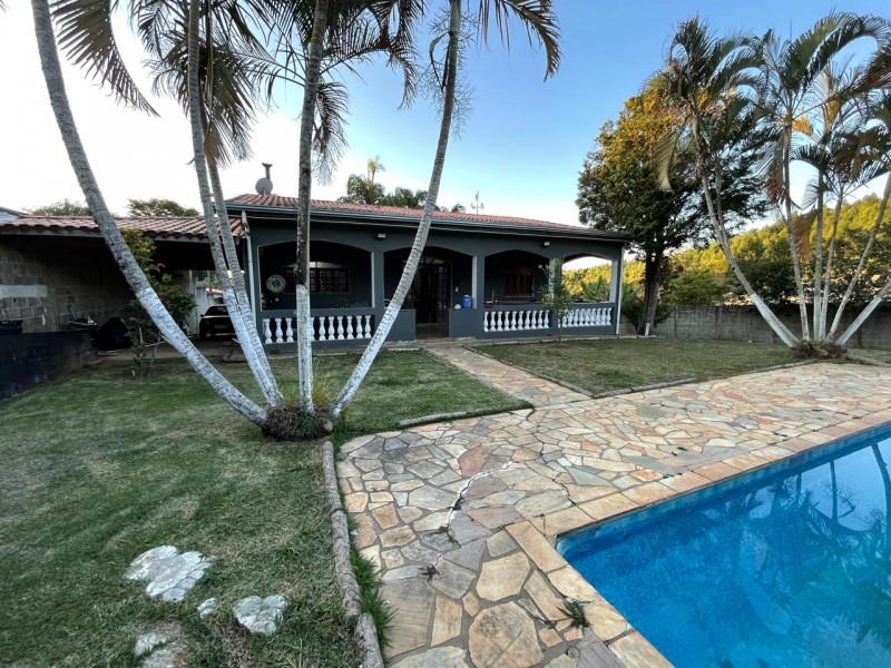 CHÁCARA + CASA + PISCINA + POMAR + CHURRASQUEIRA 