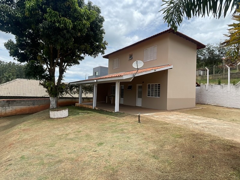 CHACARA SOBRADO ESQUINA 