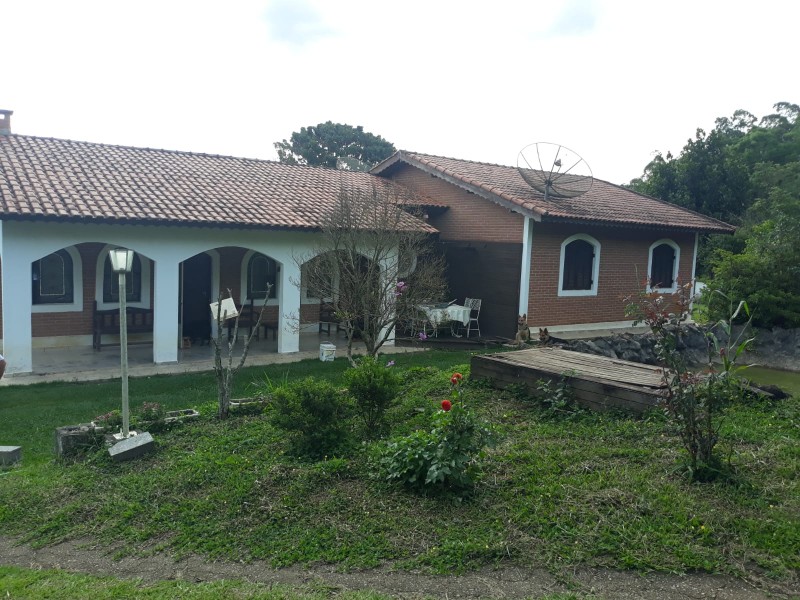 SITIO ACONCHEGANTE ATIBAIA